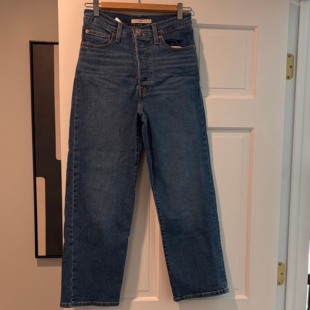 Classic High-Rise Straight Leg Jeans - Blue